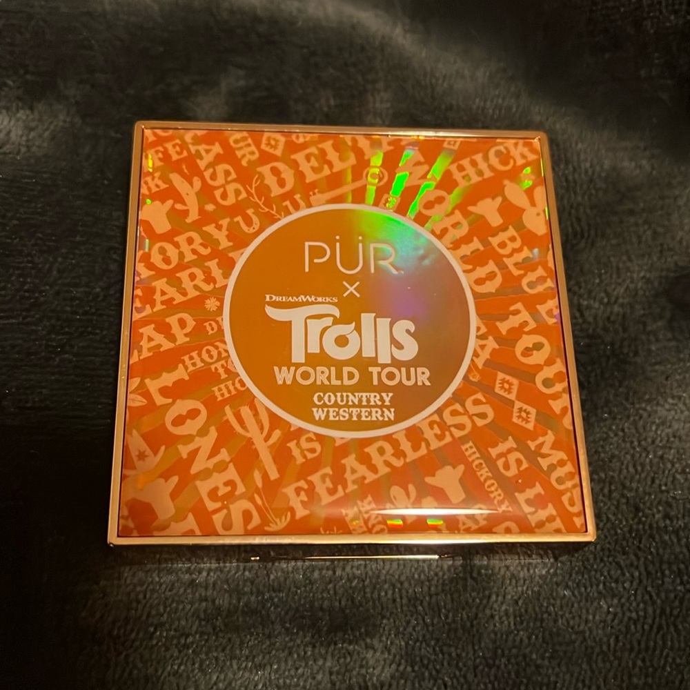 Pür x Trolls World Tour Country Western Eye Palette